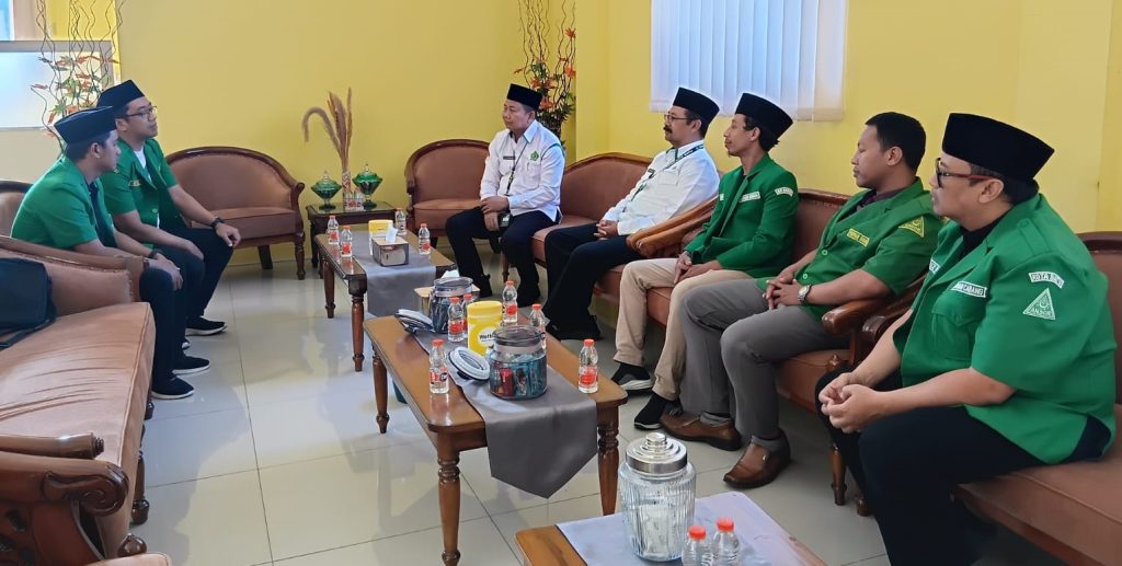 GP Ansor Kota Batu Jalin Kerjasama dengan Kementerian Agama dalam Pemberdayaan Masyarakat 2 WhatsApp Image 2025 08 25 at 17.37.52 1